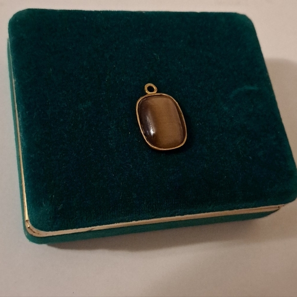 Vintage Gold Tone Natural Tiger Eye Stone Pendant - Picture 6 of 6
